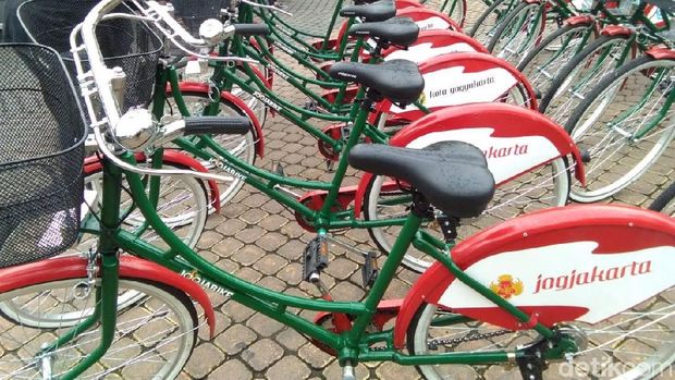 Jogjabike di Malioboro. 