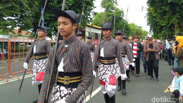 Catat! Besok Ada Pawai Budaya 'Wayang' Nitilaku 2019 Keraton-UGM