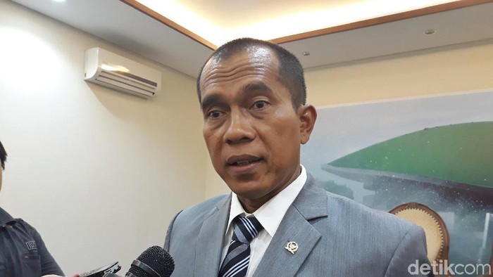 Ketua Komisi I DPR Abdul Kharis