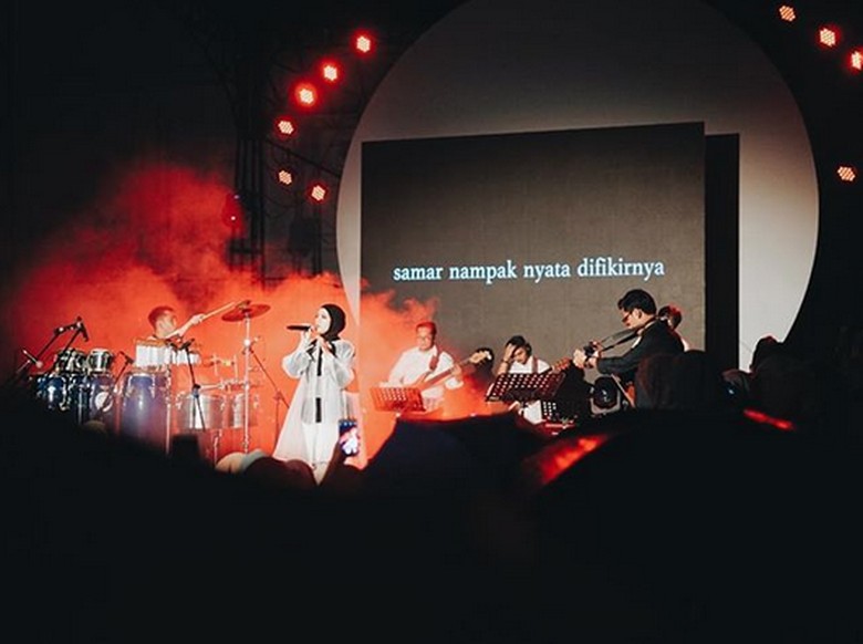 Dengarkan Dia Sukses Sembuhkan #RinduJogjakarta dengan Showcase Dengarkan Dia Sukses Sembuhkan #RinduJogjakarta dengan Showcase
