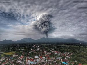 Dua Gunung Berapi di Sulut Siaga, PVMBG Imbau Masyarakat Tenang