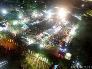 Wow! Panggung HUT Transmedia ke-17 Pecahkan Rekor Dunia