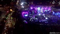 Selain BCL, sejumlah artis seperti DMasiv dan GAC turut membuka acara HUT Transmedia di hari ketiga dengan meriah.