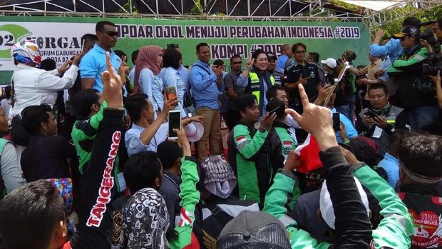 Prabowo-Titiek Dilantik Jadi Dewan Pembina Ojol Forgab 02