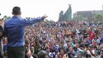 Gaya Kampanye AHY: Biru-biru Sapa Warga Pekanbaru
