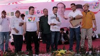Pada kesempatan itu pula masyarakat Kabupaten Bogor juga berterima kasih atas beroperasinya Tol Bogor-Ciawi-Sukabumi (Bocimi), yang sangat membantu masyarakat dalam meningkatkan pertumbuhan laju ekonomi, mengurai kemacetan. Semua itu karena kerja keras pemerintah yang benar-benar ingin membangun bangsa dan negara Indonesia dari desa. Foto: dok. TKD Bogor