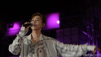 Super Junior D&E sukses membuat para ELF histeris di HUT Transmedia yang ke-17 yang diadakan di lapangan Transcity Sunburst BSD, Tangerang Selatan, Sabtu (15/12). Foto: Warnedi/ detikcom