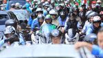 Potret Prabowo Naik Ojek Online Saat Kopdar dengan Komunitas Ojol