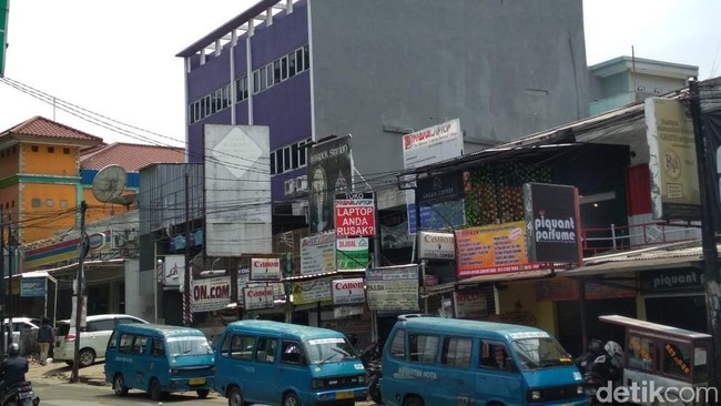 Nasib Tukang Ngeprint Depan Kampus di Era Digital