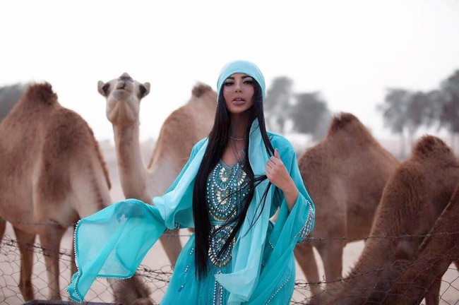 Jennifer Pamplona telah melakukan serangkaian operasi plastik. Sejauh ini wanita asal Brasil itu telah menghabiskan biaya USD 180 ribu atau sekitar Rp 2,4 miliar untuk melakukan rekonstruksi pada tubuhnya. Foto: Instagram/@jenniferpamplona