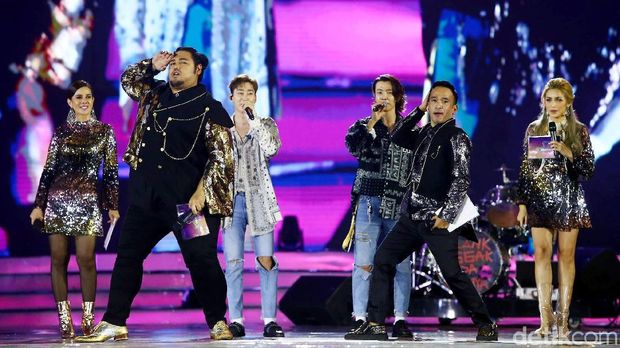 Arie Untung vs Ernest soal 812 Malaysia, Denny Sumargo-Dita Batal Nikah