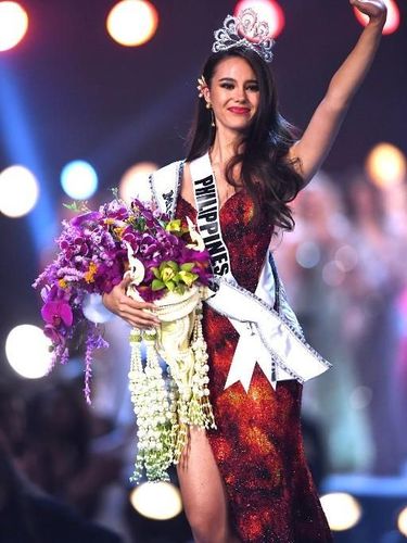 10 Fakta Catriona Gray, Miss Universe 2018 yang Pernah Jadi Top 5 Miss World