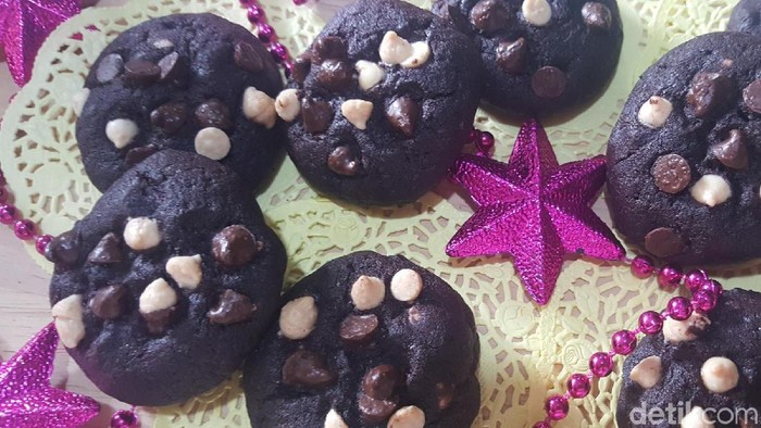 Resep Kue: Chewy Double Chocolate Cookies Resep Kue: Chewy Double Chocolate Cookies