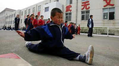 Lentur Kebangetan! Kelincahan Para Bocah yang Sedang Latihan Kung Fu