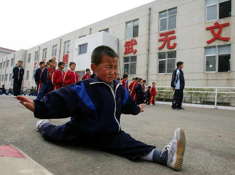 Lentur Kebangetan! Kelincahan Para Bocah yang Sedang Latihan Kung Fu