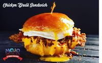 Donat Creme Brulee Isi Ayam Goreng Tepung, Kayak Apa Rasanya?