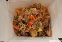 Yuk, Cicip Chikin Korea dan Nasi Goreng Kimchi Enak di Sini!