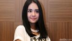 Senyuman Manis Michelle Ziudith