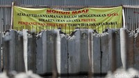 Pembangunan turap itu dilakukan untuk mengantisipasi terjadinya banjir di sejumlah titik di musim hujan.
