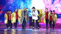 Anji bersama Young Lex kompak membawakan lagu Flashback.