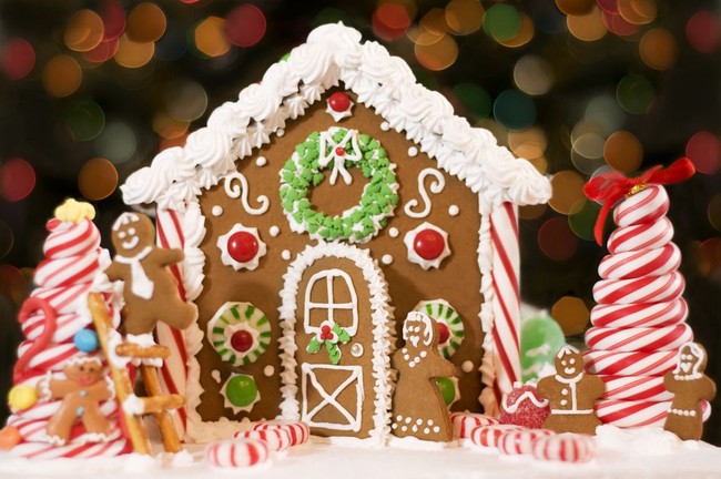 Asyik dan Praktis! Bikin Gingerbread House dengan Tips Mudah Ini