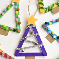 Agar hemat bujet, kamu tetap bisa membuat dekorasi Natal dengan bahan-bahan yang sederhana. Foto: dok. Pinterest