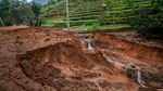 Penampakan Longsor yang Melanda Kabupaten Bandung