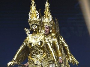 Foto: Baju Unik Finalis Laos, Juara Kostum Nasional Miss Universe 2018