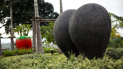 Melepas Stres di Taman Bunga Erotis Thailand