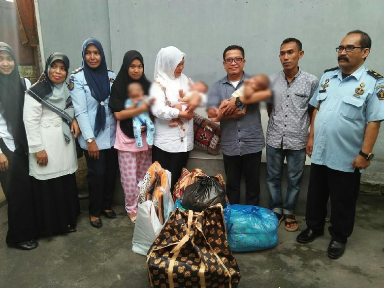 Bolehkah 3 Bayi Kembar di Aceh Ikut Nginap di Rutan? Bolehkah 3 Bayi Kembar di Aceh Ikut Nginap di Rutan?