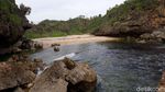 Foto: Pantai Toroudan Gunungkidul yang Tenang dan Tersembunyi