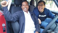 Dedi Heryadi bersama Chief Executive Officer dan Founder Bukalapak Achmad Zaky saat berpose bersama.
