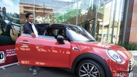 Dedi berhasil membeli MINI Cooper seharga Rp 12.000 dari sebuah promo hari belanja online nasional (Harbolnas).
