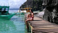 Tak jarang Catriona berkunjung ke pantai-pantai cantik di Filipina. Salah satunya adalah Coron di Palawan (catriona_gray/Instagram)  