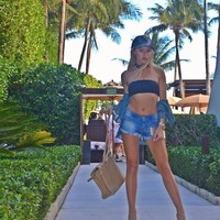 Tak hanya itu, Stephanie juga kerap tampil seksi dan membiarkan tubuh indahnya terekspos. Foto: Facebook