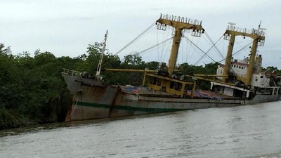 Misteri Kapal Hantu di Sungai Kalimantan