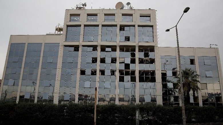 Ledakan Bom Guncang Kantor Televisi Yunani, Gedung Rusak Parah Ledakan Bom Guncang Kantor Televisi Yunani, Gedung Rusak Parah
