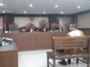 Di Sidang, Walkot Tasikmalaya Bantah Beri Duit untuk Usul Anggaran