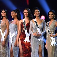 Lima wanita cantik ini menyisihkan 89 kontestan di final Miss Universe 2019. Kelimanya pun memiliki kecantikan yang beragam. Foto: Lillian SUWANRUMPHA / AFP