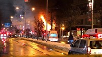 Akibat ledakan di bar tersebut diketahui 40 orang terluka dan satu diantaranya dalam keadaan kritis. Twitter/@Keibapandra/via Reuters.
