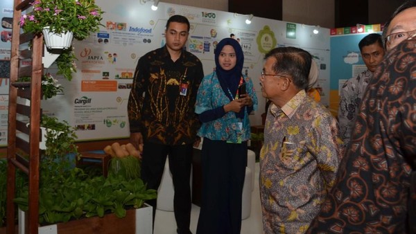 JK Tinjau Pameran Urban Farming