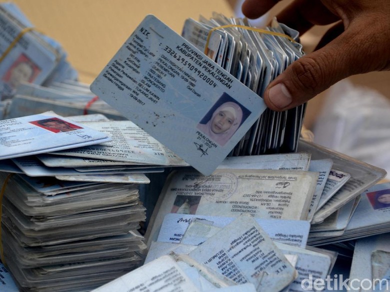 DPR-KPU Sepakat Warga Bisa Hanya Gunakan e-KTP untuk Nyoblos DPR-KPU Sepakat Warga Bisa Hanya Gunakan e-KTP untuk Nyoblos