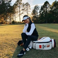 Wanita yang dijuluki sebagai goddes golf ini merupakan keturunan Kanada-China. Foto: dok. Instagram @lilymhe