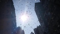 Insiden hujan uang terjadi di distrik Sham Shui Po, Hong Kong pada Sabtu (15/12) lalu. Sham Shui Po merupakan kawasan kelas pekerja di Hong Kong. Foto: FACEBOOK/MAN HIM HUNG