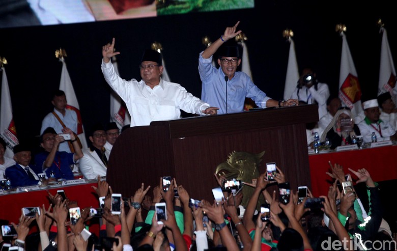 Prabowo-Sandi Setor Perubahan Visi-Misi ke KPU: Tagline-nya Indonesia Menang Prabowo-Sandi Setor Perubahan Visi-Misi ke KPU: Tagline-nya Indonesia Menang