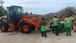 100 Ton Sampah yang Kepung Kuta Bali Dibersihkan