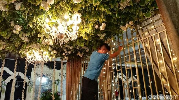 Melihat Hotel Mewah Lokasi Resepsi Pernikahan Opick-Bebi