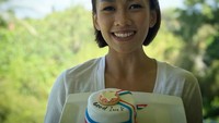 Kalau yang ini bukan kue ulang tahun tapi cake biasa yang diberikan spesial untuk Melanie. Cake mungil ini bertuliskan Good Luck. Foto: instagram @melanieputria