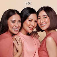Socially Aware Sexy Cosmetic atau yang lebih dikenal dengan Sasc adalah produk kosmetik lokal yang namanya semakin menarik perhatian di 2018 setelah kolaborasinya dengan sejumlah influencer Tanah Air. Brand kosmetik yang lahir di 2017 itu kini kembali merilis produk bernama Lip Shine yang bekerjasama dengan tiga influencer; Tyna Kanna Mirdad, Harumi Sudrajat dan Malvava.  Foto: dok. Sasc