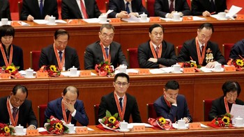 Malam penghargaan ini diadakan untuk memperingati 40 tahun keterbukaan China. Mereka yang mendapat award berasal dari berbagai kalangan dari ekonom, ilmuwan, pengusaha, atlet dan lainnya. Foto: Reuters